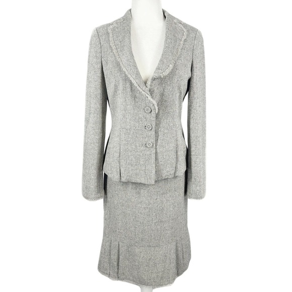 White House Black Market Dresses & Skirts - WHBM Light Gray Herringbone Wool Blend Fringe Skirt Suit Set Women's Size 6 Y2K